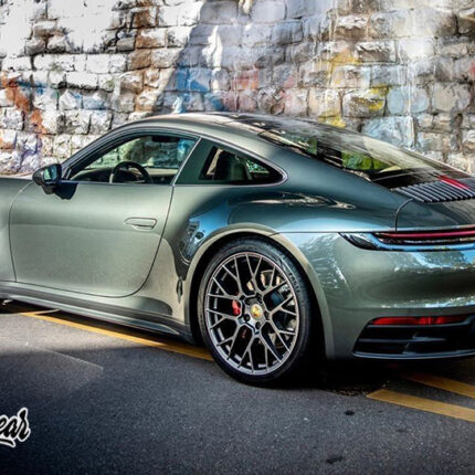 Oracal Aventurin Green metallic 2 WrapGear Oracal Aventurin Green metallic 2 WrapGear